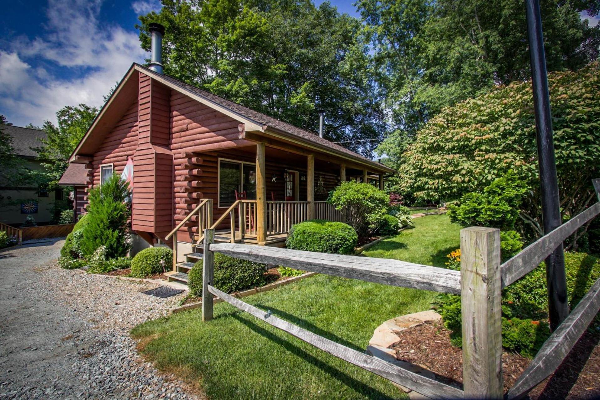 Mountainaire Inn And Log Cabins Blowing Rock Εξωτερικό φωτογραφία